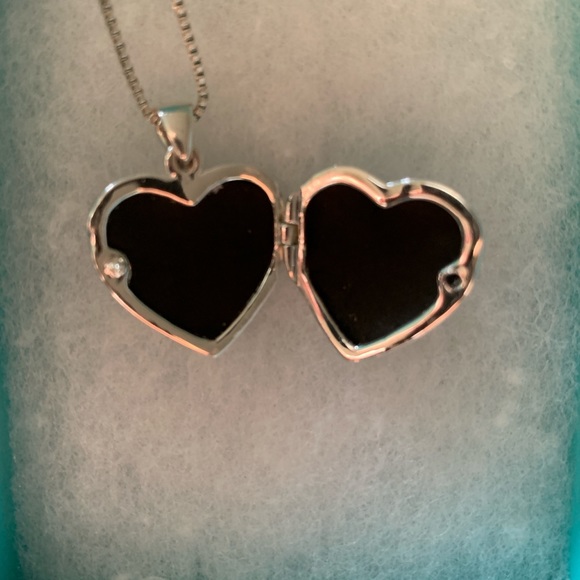 Heart locket - Picture 2 of 3